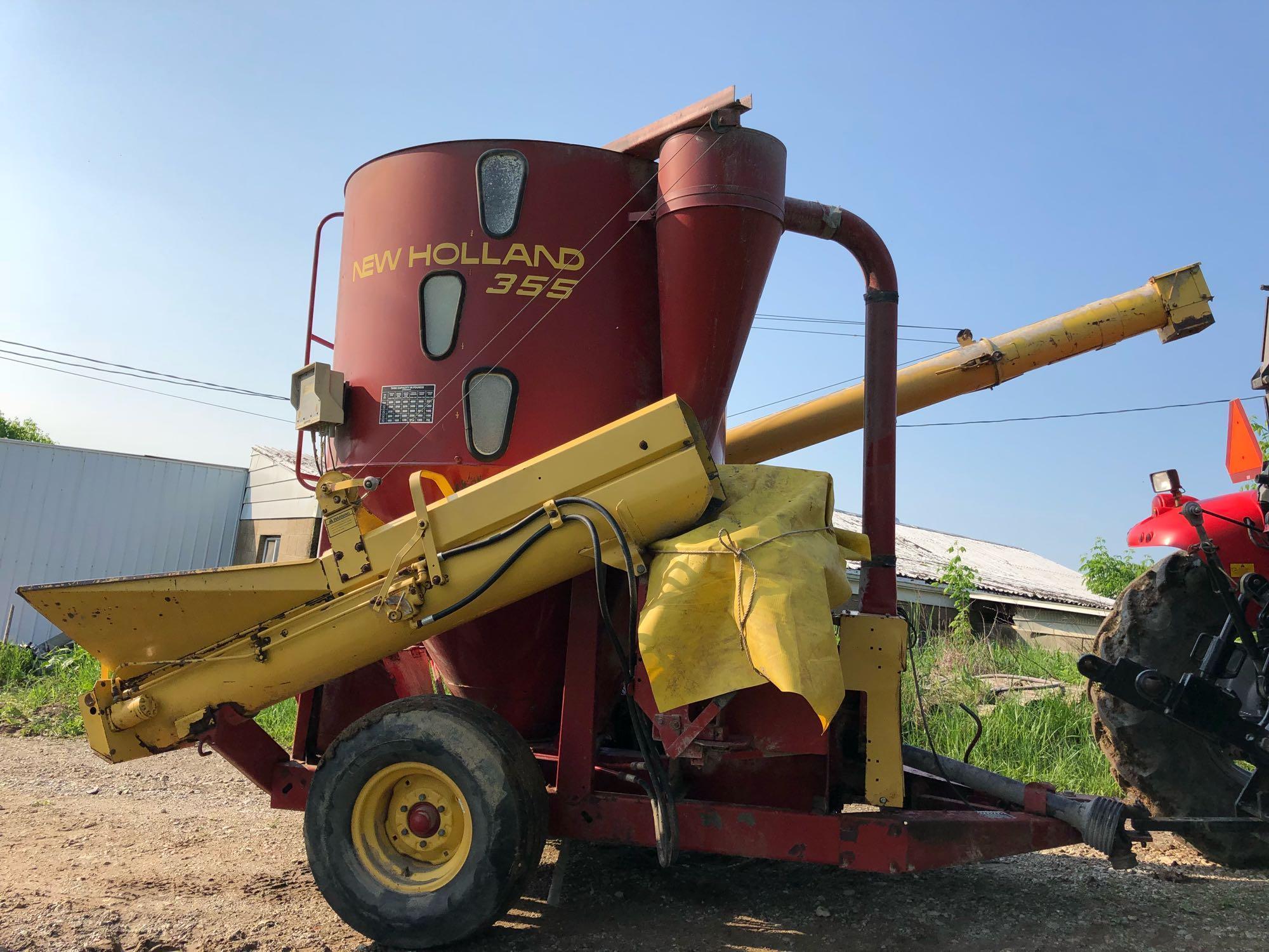 355 New Holland Grinder mixer w/scales