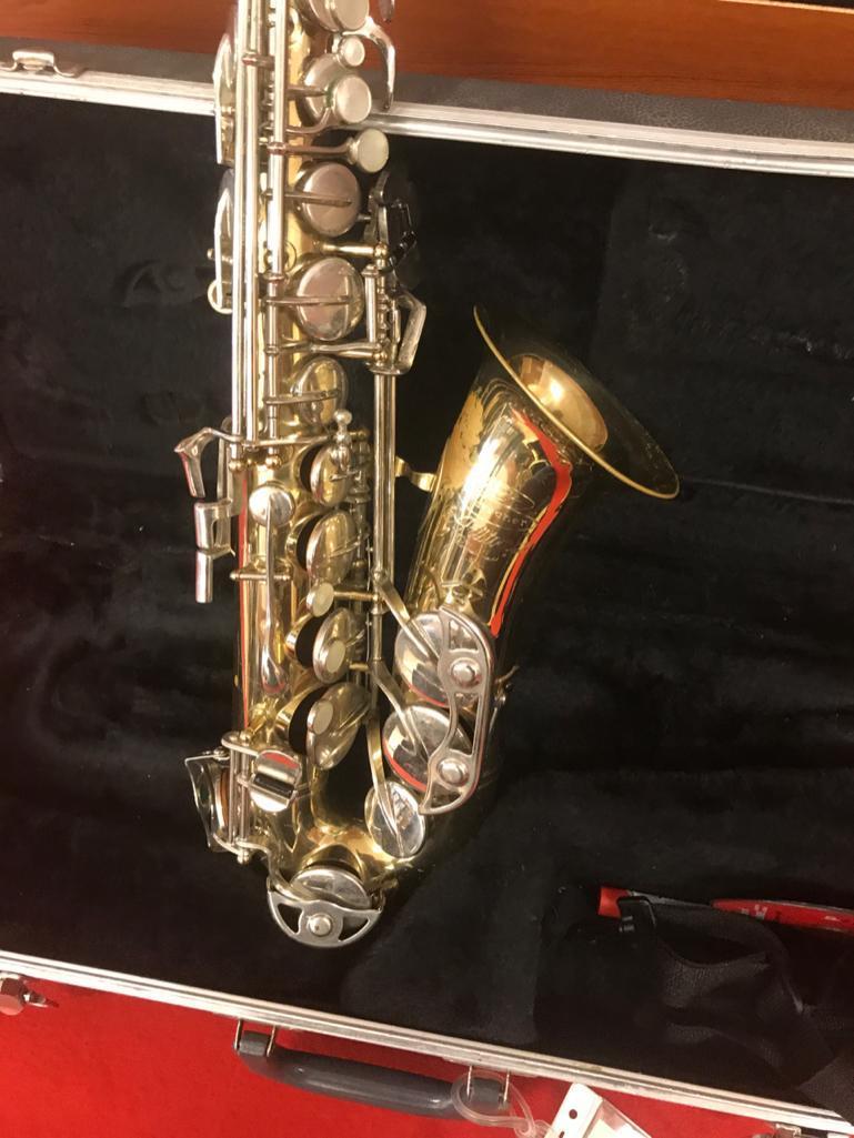 Buescher Aristocrat 200 Alto Saxophone, with case, used working condition