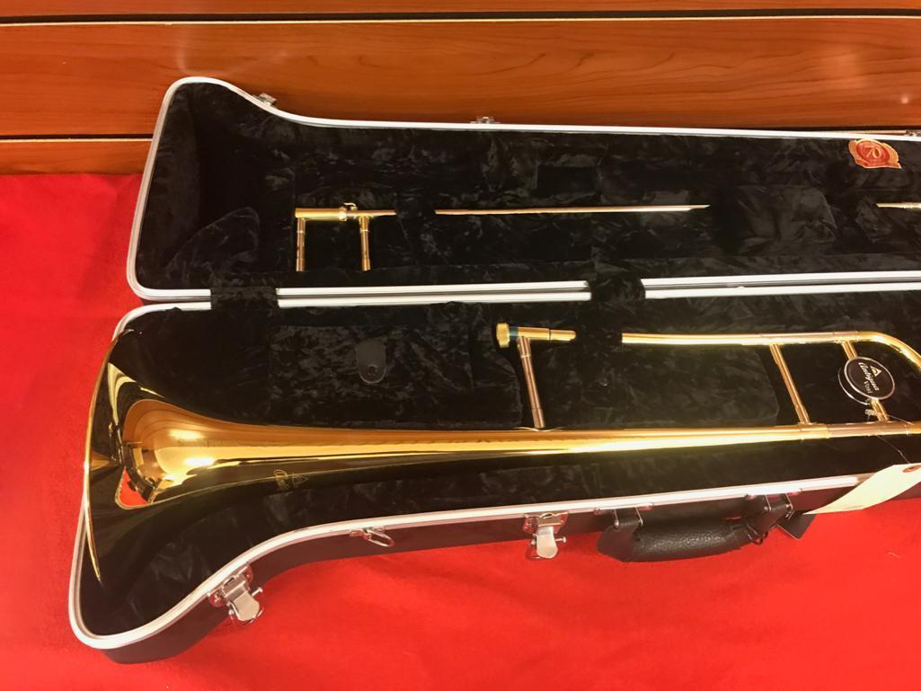 Antiqua VOSI Trombone, with hard side case, TB2211LQ