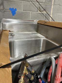 New Advance Tabco Stainless Steel 3 Compartment Sink