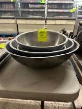 Assoted Sized Stainless Mixing Bowls