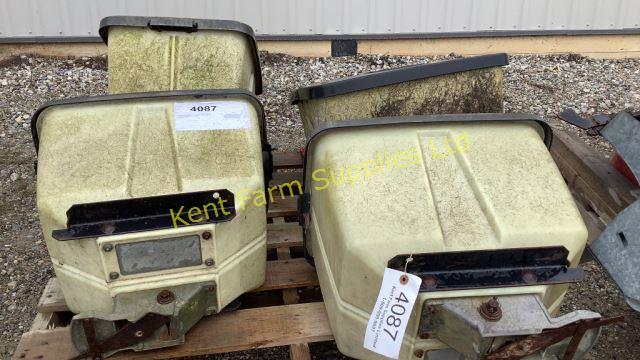 JOHN DEERE PLANTER INSECTICIDE BOXES