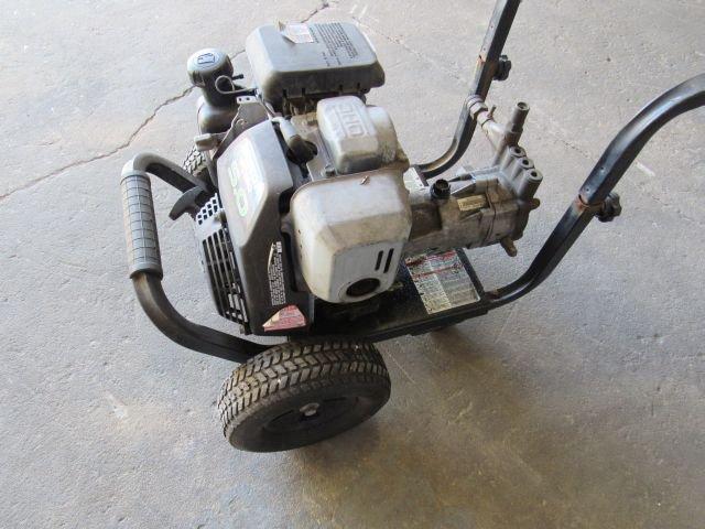Ex-Cell 2200 PSI Pressure washer with 5hp Honda motor