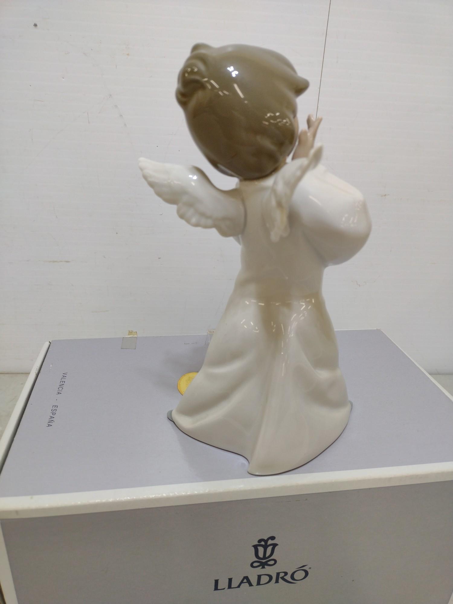 Lladro Angel Mimico Porcelain Statue