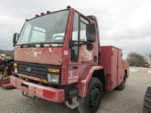8870 1986 6600 FORD SERVICE TRUCK NO TITLE "SALVAGE BAD CLUTCH"