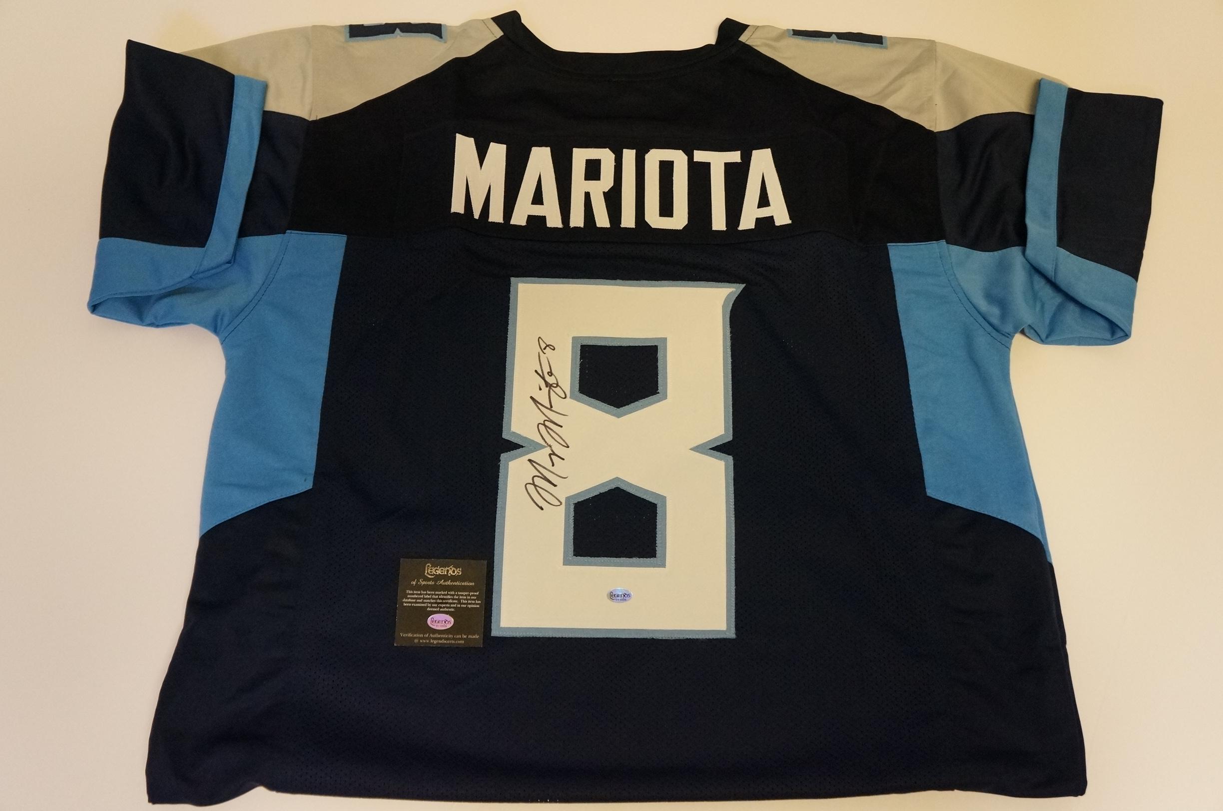Marcus Mariota Tennessee Titans signed Football Jersey.