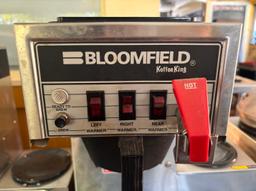 Bloomfield Coffee Maker with 2 Extra Pot Warmers