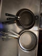 (6) Various Sized Frying Pans