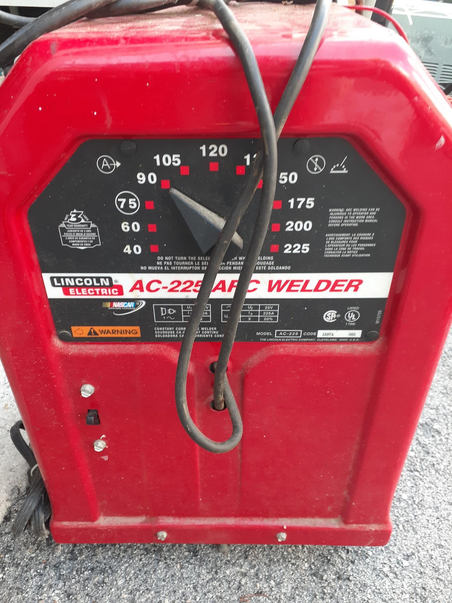 Lincoln Electric AC-225 ACR Welder