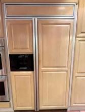 Late Model Kitchen Aide "Side -By -Side" Refrigerator/Freezer with Water and Ice Thru The Door, Mode