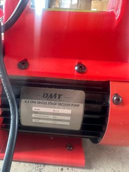DMT 4.5 CFM Single Stage Vacuum Pump (tested, functional)