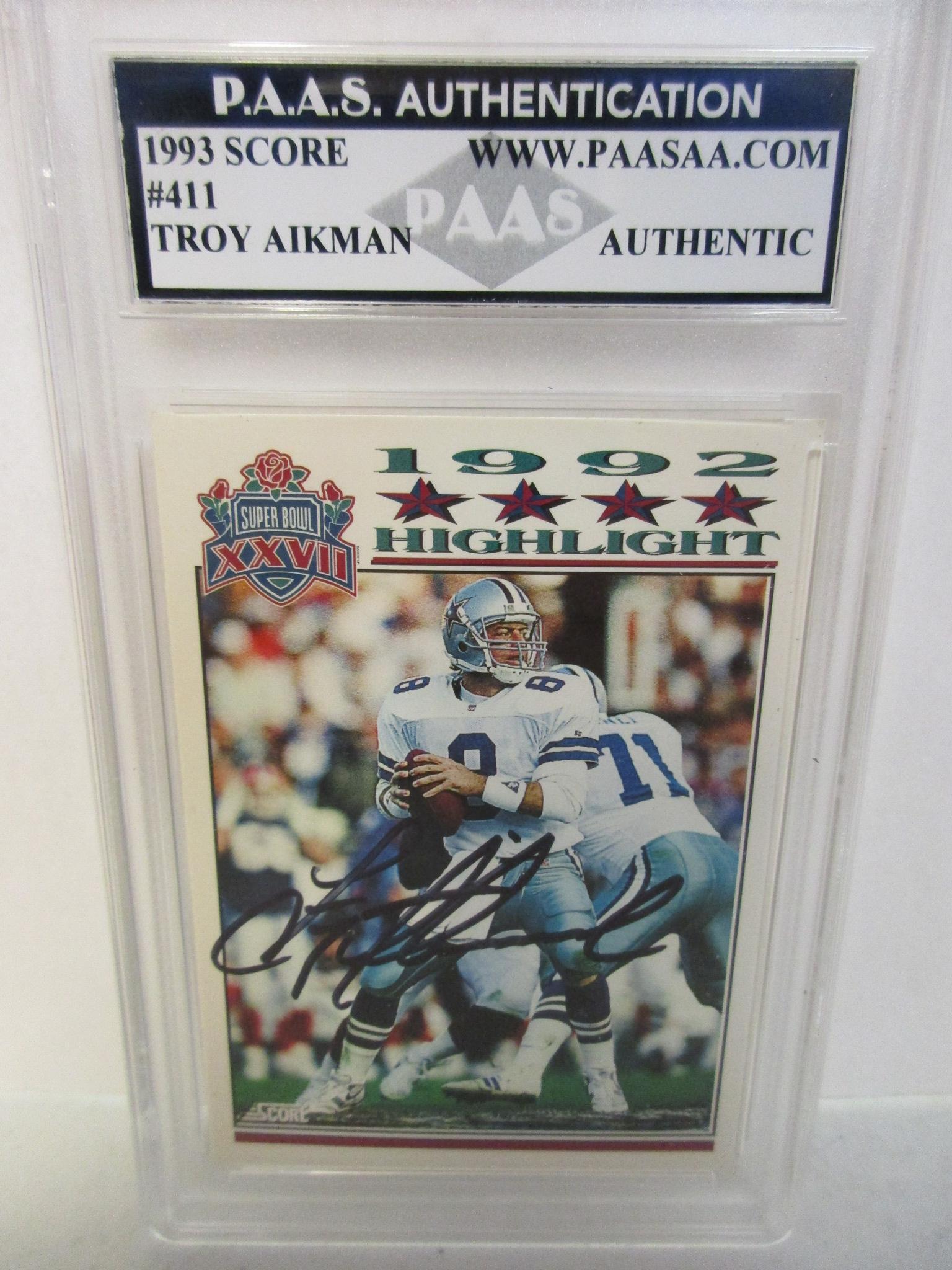 Troy Aikman of the Dallas Cowboys signed autographed slabbed sportscard PAAS Holo 555
