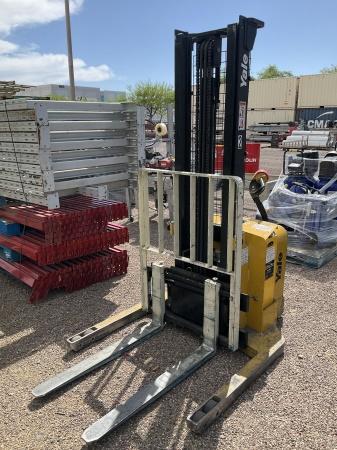 YALE 3,800LBS CAPACITY ELECTRIC FORKLIFT