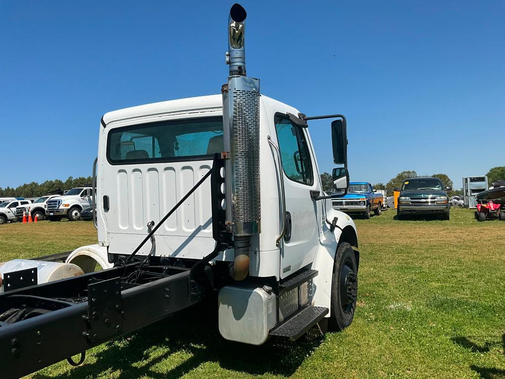 2006 FREIGHTLINER BUSINESS CLAS M2 CAB & CHASSIS
