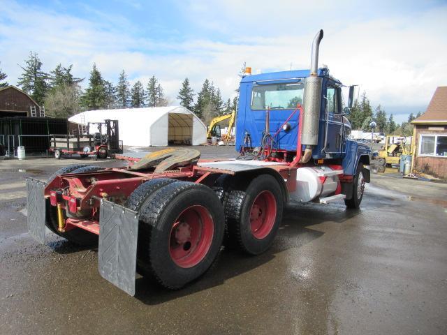 1999 MACK CH600 TANDEM AXLE TRACTOR