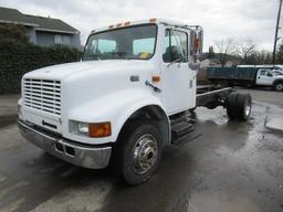 2000 INTERNATIONAL 4700 CAB & CHASSIS