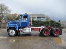 1999 MACK CH600 TANDEM AXLE TRACTOR