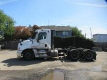 2014 FREIGHTLINER CA125DC TANDEM AXLE DAY CAB TRACTOR