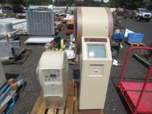 AUTOPERIMETER 2000 VISUAL TESTER & SYNEMED FIELD MASTER 101 VISUAL TESTER