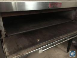 42" Vulcan gas stainless steel pizza oven with metal bottom