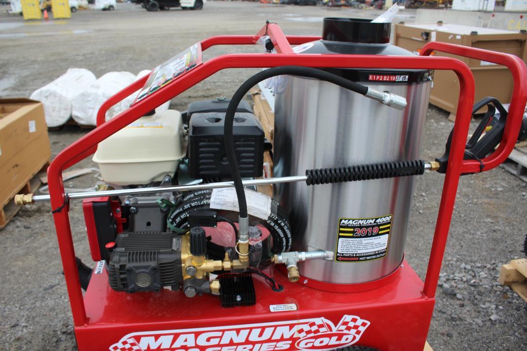 Unused Magnum 4000 Steam Cleaner