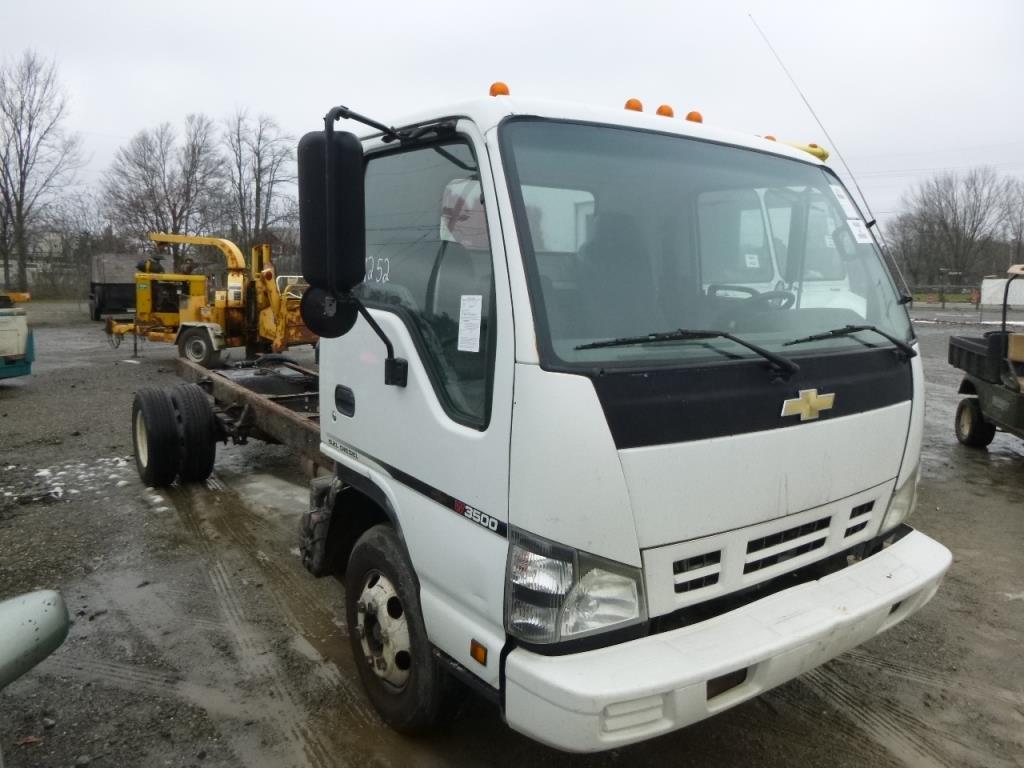 2006 CHEVROLET W3500 CABOVER CAB & CHASSIS DUAL WH Year: 2006 Make: CHEVROL