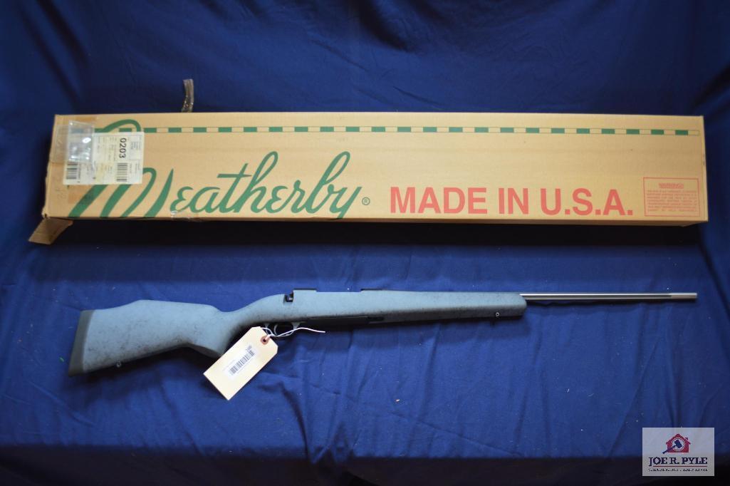Weatherby MARK V 270 WIN. Serial WB023744. Ultra Light Weight As New In Box 26".