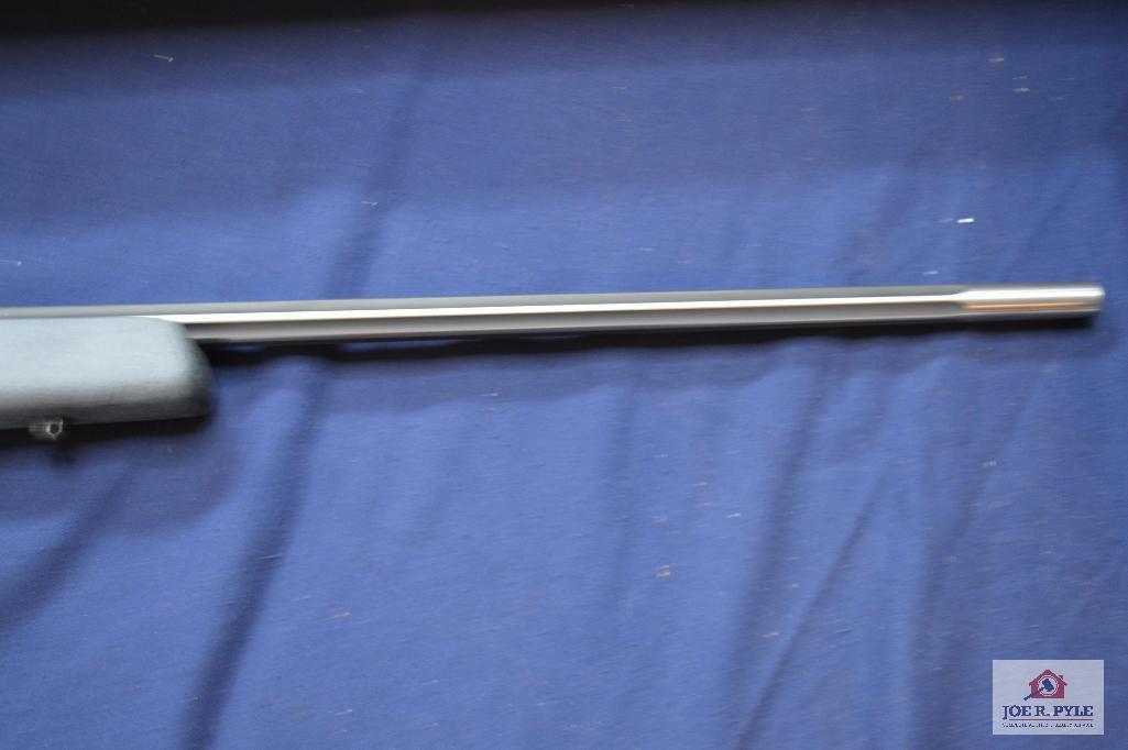 Weatherby MARK V 270 WIN. Serial WB023744. Ultra Light Weight As New In Box 26".