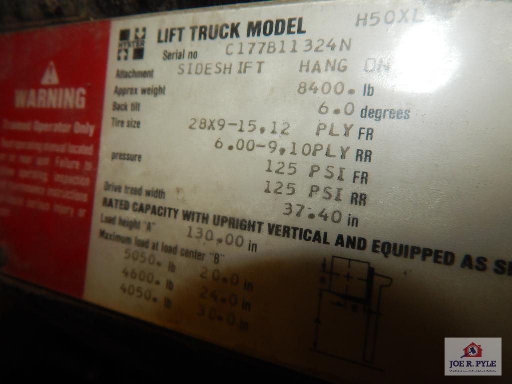 Hyster 50 propane fork truck w/ all terrain tires 7930hrs