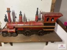 Wood and resin locomotive 25"