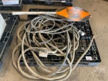 2 HEAVY DUTY EXTENSION CORDS, SLOW/STOP SIGN