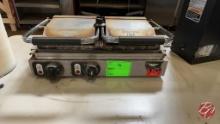 Vollrath Electric Dual Grooved Panini Press