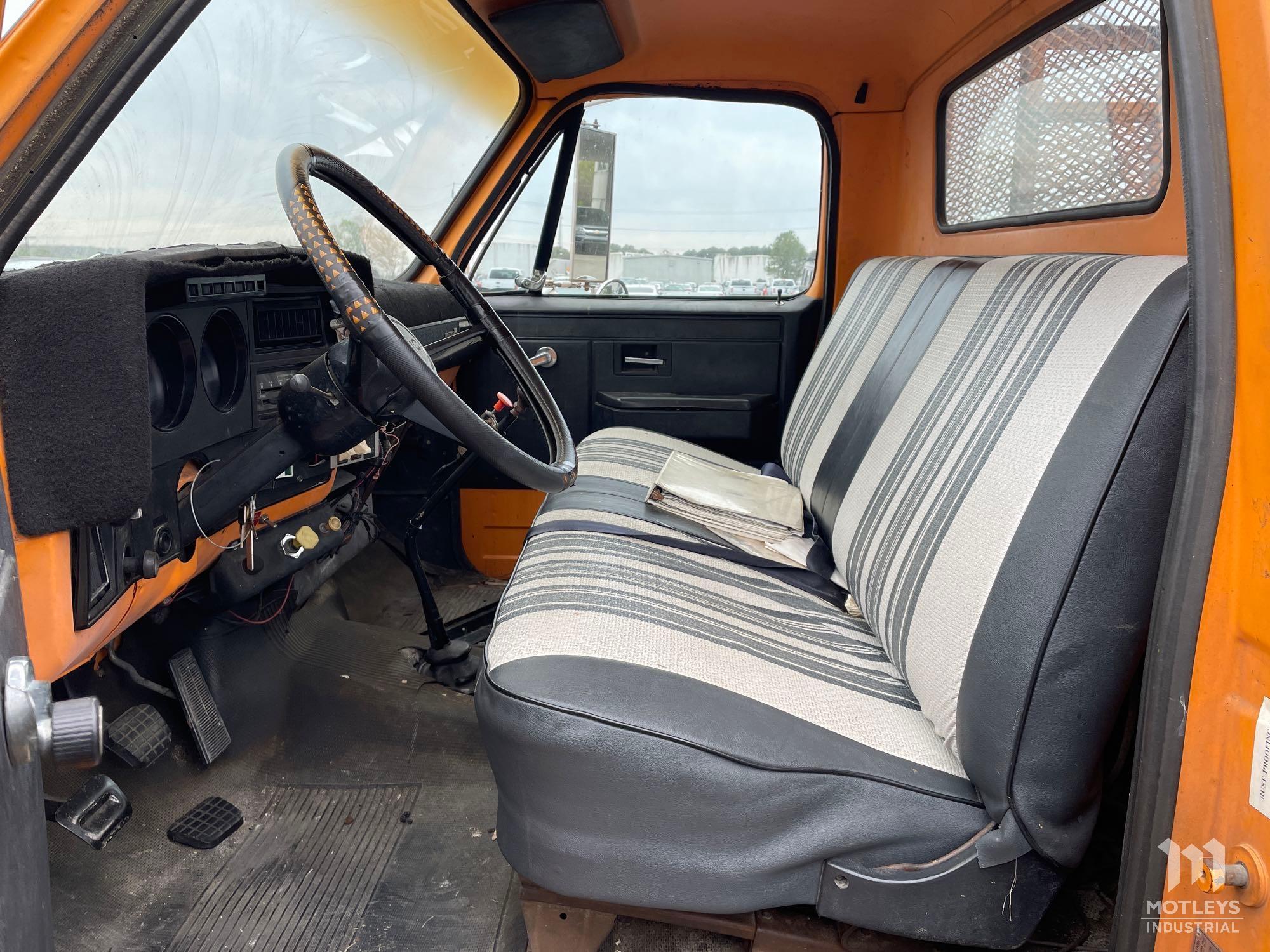 1988 GMC 7000 Safety Cone Truck
