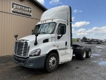 2016 Freightliner Cascadia 126 Day Cab Tractor Trk