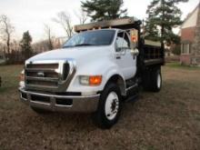 2015 Ford F750 Pick Up w/ Dump Bed