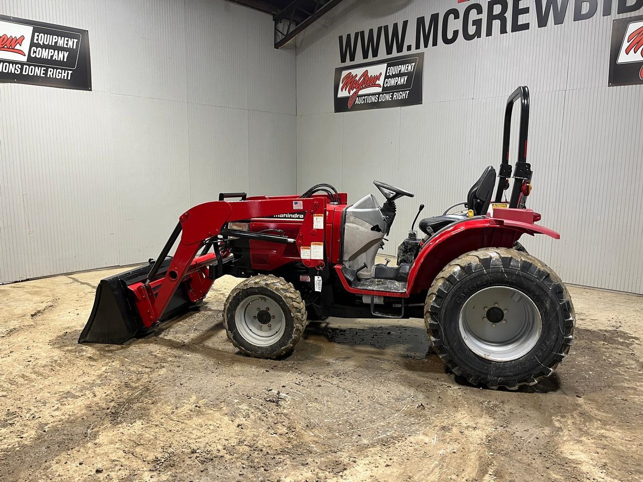 2013 Mahindra 3016HST Compact Tractor