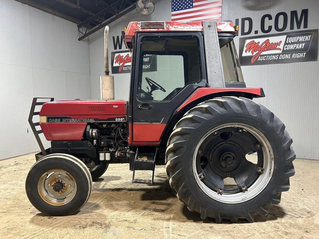Case IH 895 Tractor