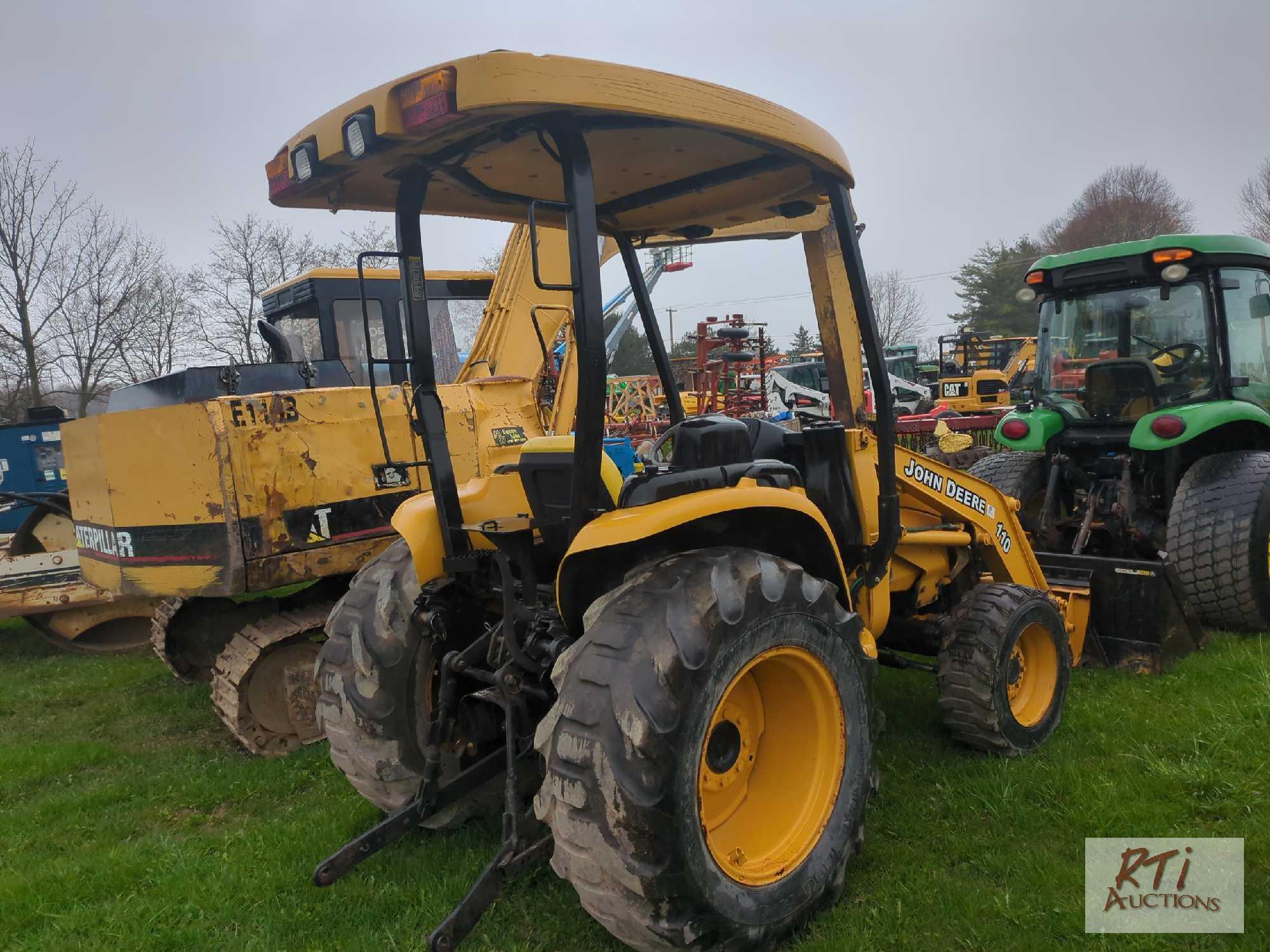 John Deere 110 tractor, loader, bucket, lift arms, PTO, diesel, 3212 hrs