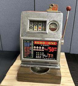 Harveys Vintage 4 Reel Table-Top 5¢ Slot Machine