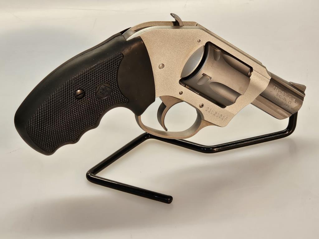 Charter Arms On-Duty .38 Special Revolver w/ Case