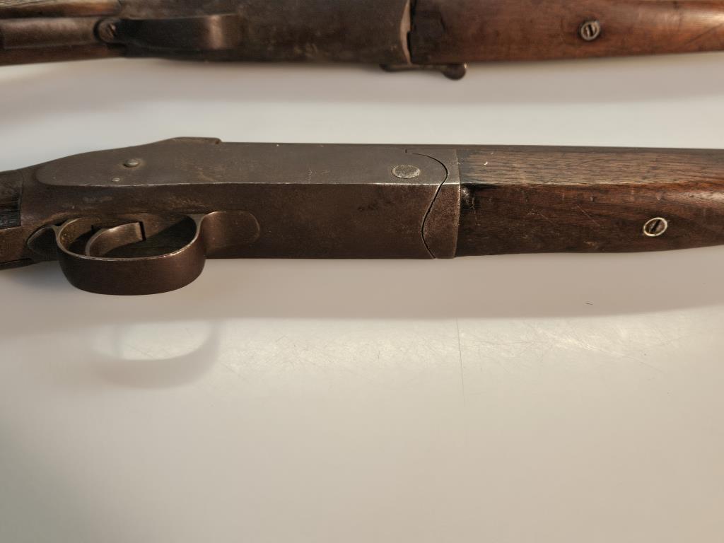 Vintage Wallhanger Display 12 Gauge Rifles (2)