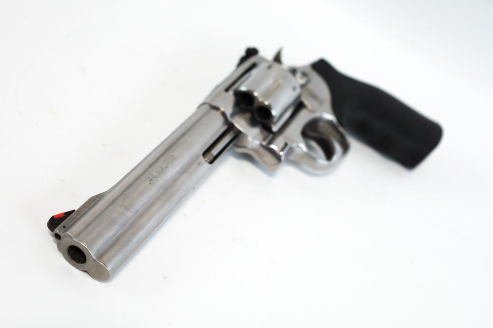 Smith & Wesson 629 Classic 44 Mag 6-Shot Revolver