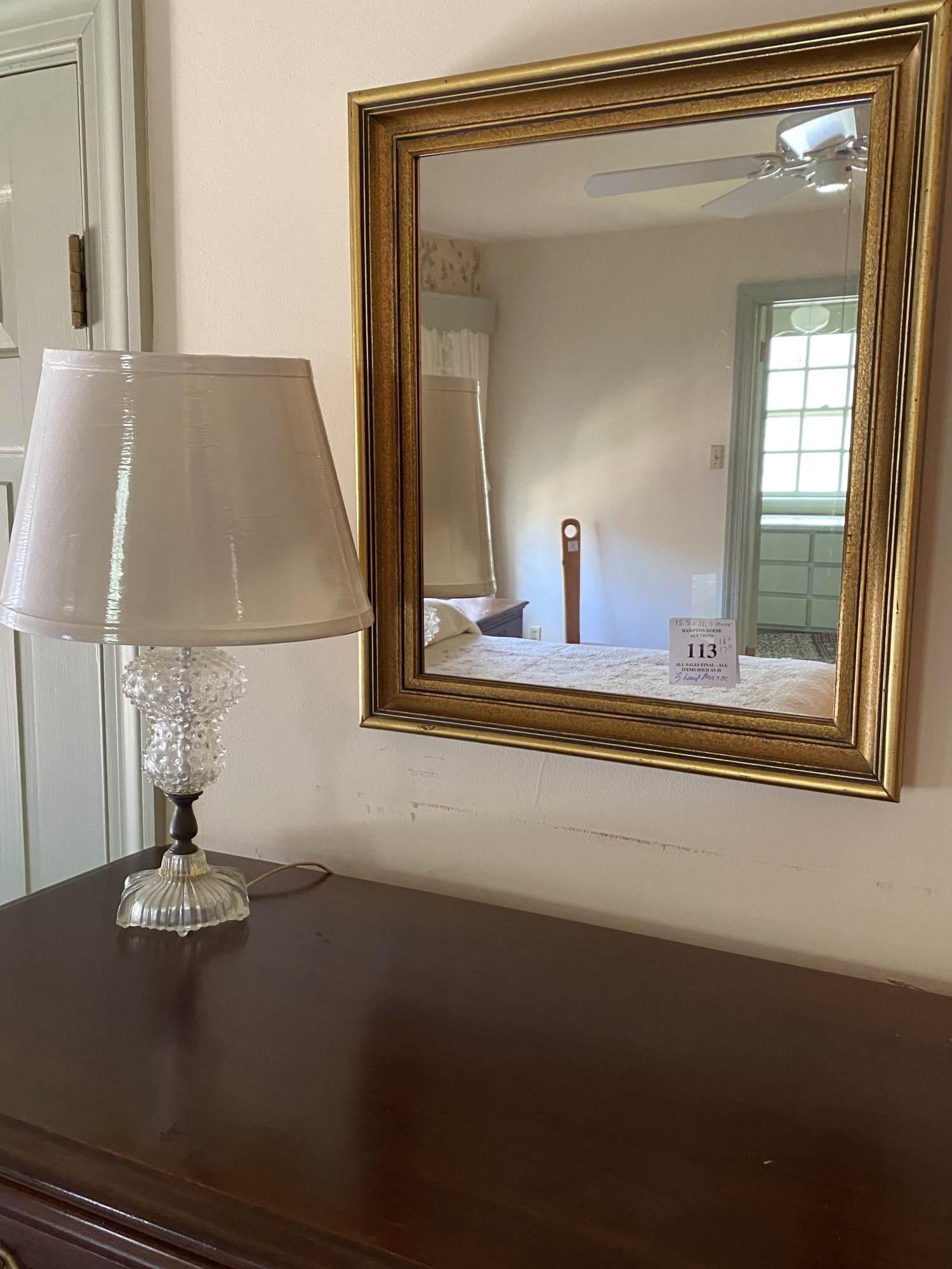 3 TABLE LAMPS AND A GOLD FRAMED MIRROR