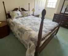FOUR POSTER BED - QUEEN SIZE
