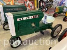 OLIVER 1800 PLASTIC GRILLE PEDAL TRACTOR