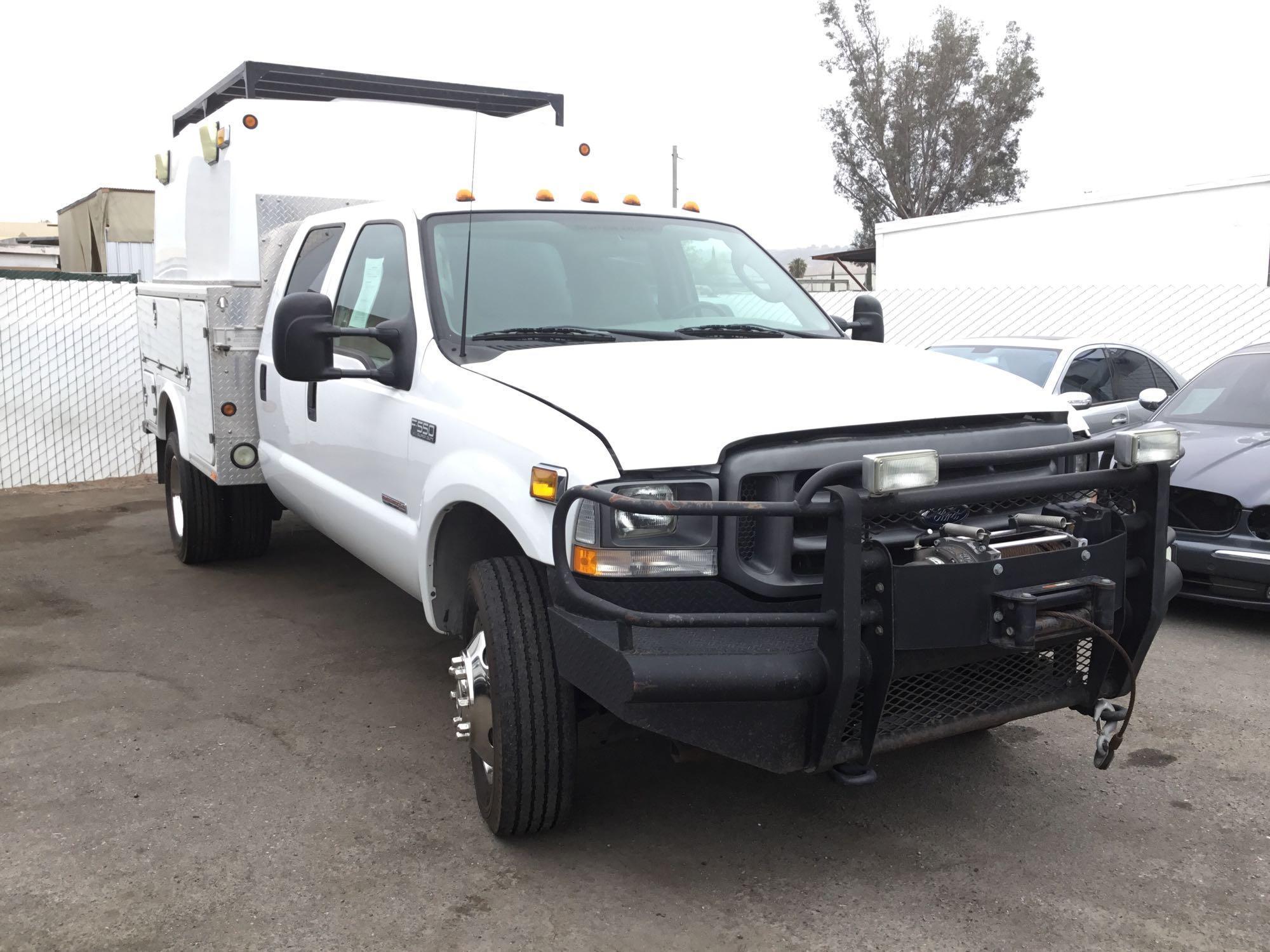 2003 Ford F-550 Super Duty diesel 4x4 crew cab with S and S Fire Apparatus fiberglass body