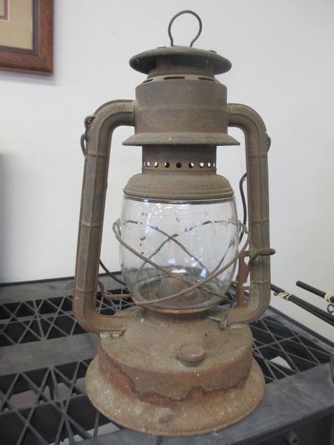 Old Dietz No 2 Large Fount Barn Lantern - NV -> Will not be Shipped! <- con 630