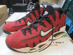Size 14 Mens Nike Shoes -> <- con 311