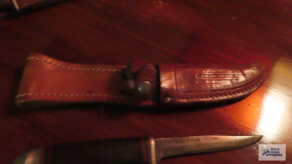 Vintage 330-4 knife with Case sheath