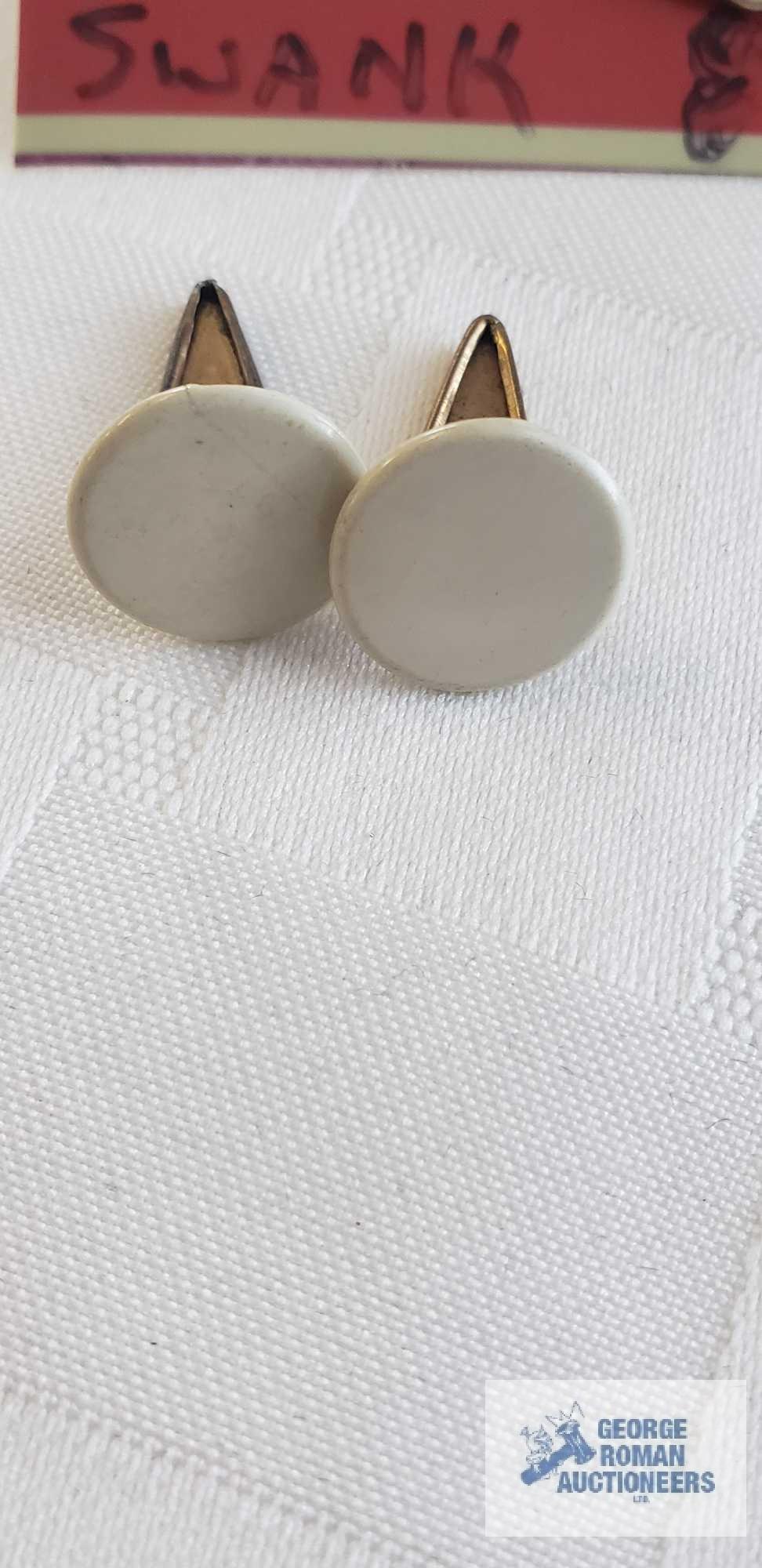 Cufflinks and tie tack